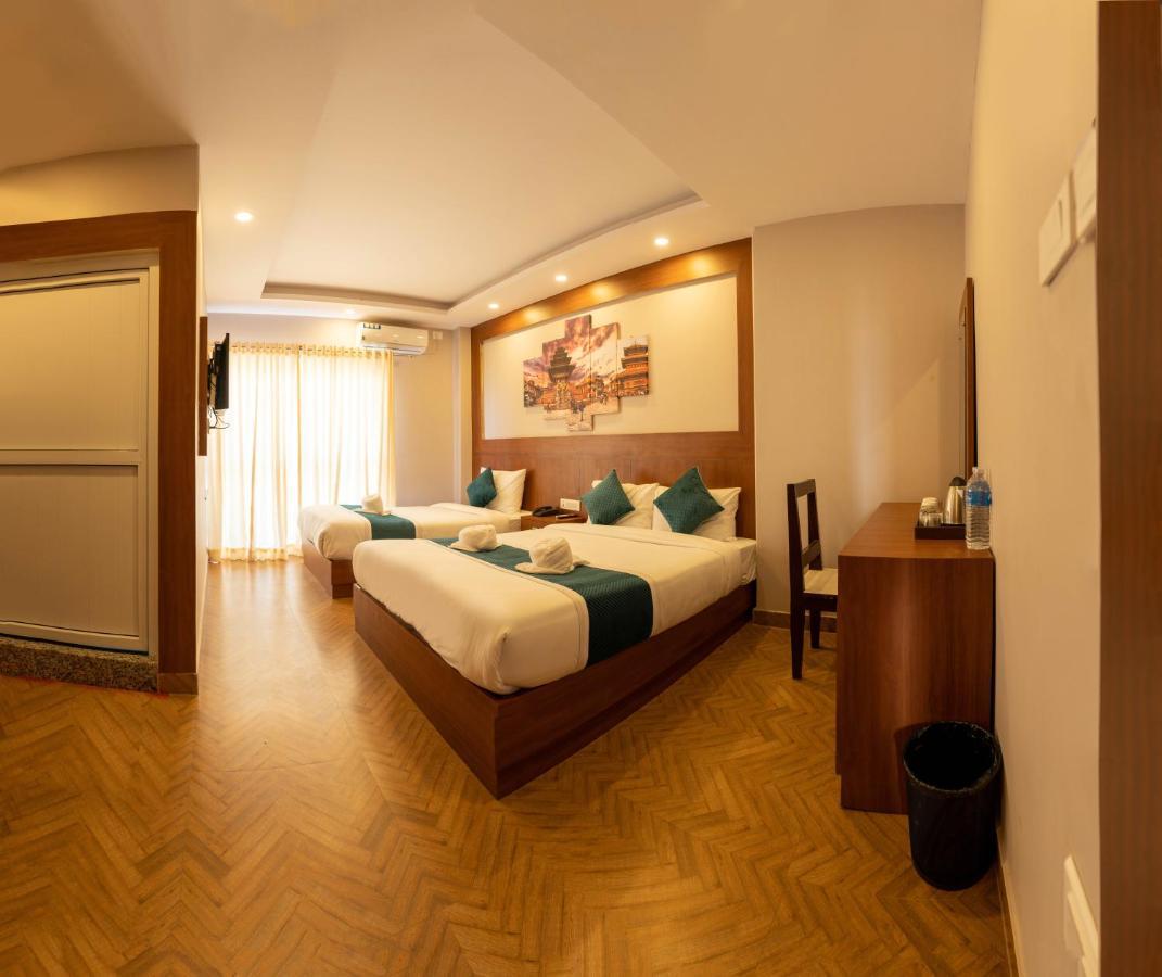 Majheri Resort And Spa Покхара Экстерьер фото