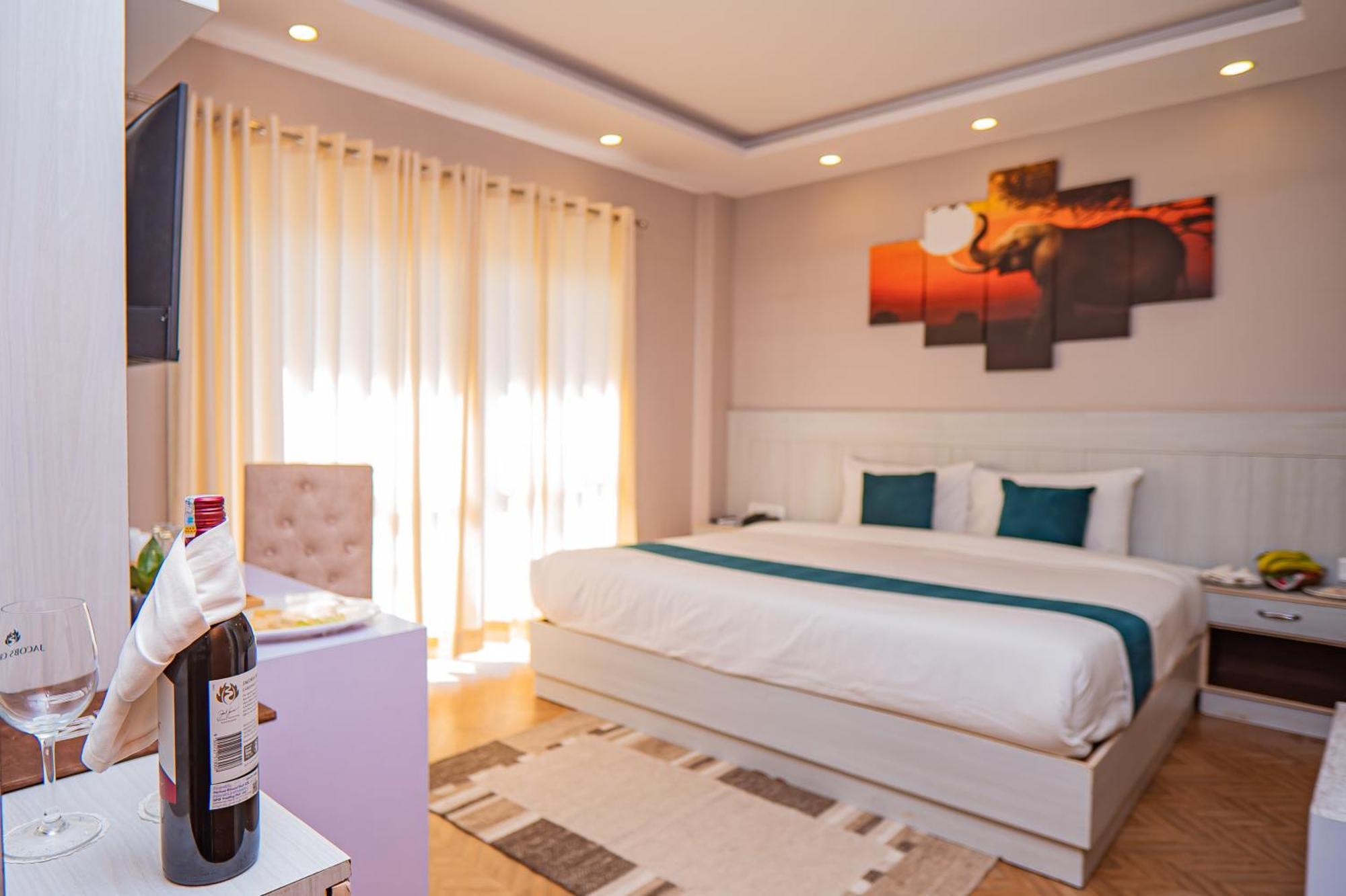 Majheri Resort And Spa Покхара Экстерьер фото