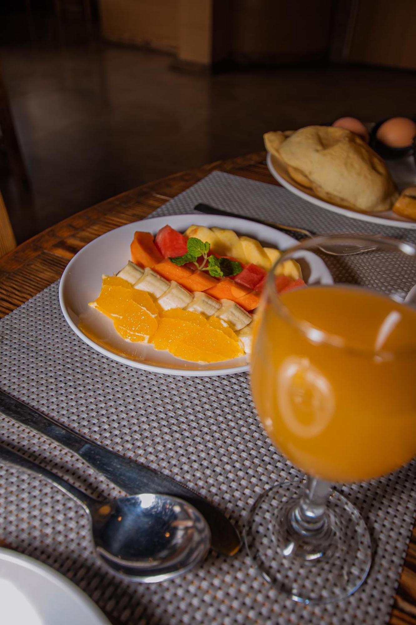 Majheri Resort And Spa Покхара Экстерьер фото