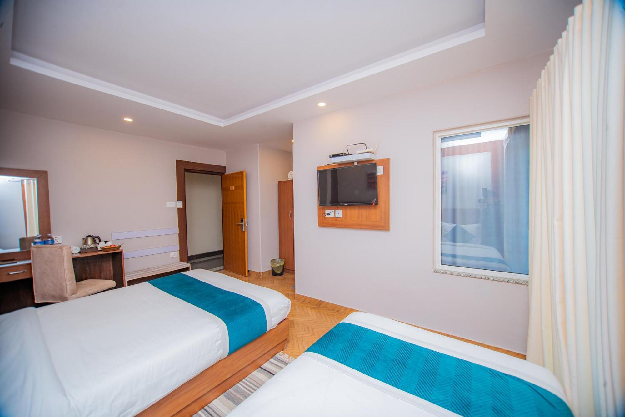 Majheri Resort And Spa Покхара Экстерьер фото